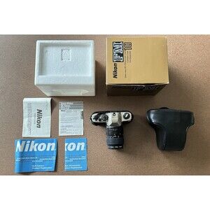Nikon FM10 35mm-70mm f/3.5-4.8 SLR Film Camera with Camera Case and Box